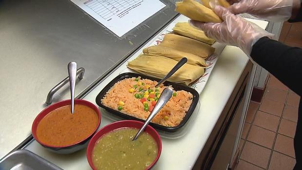 making-tamales-at-indochine.jpg 