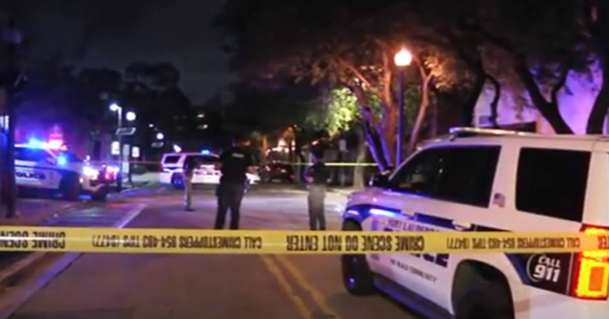 Teen shot outside bars and clubs district in Fort Lauderdale, witnesses say