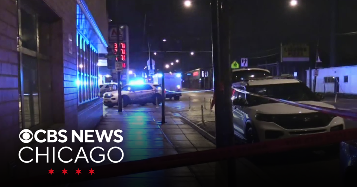 Woman Stabbed To Death During Fight Outside West Side Gas Station - Cbs 