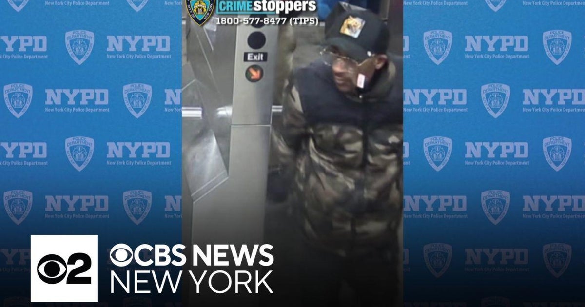 2 accused of attack subway rider with bottle in Bronx - CBS New York