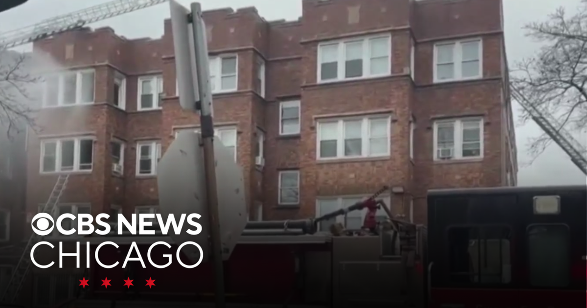 Fire damages apartment building in Chicago's East Chatham neighborhood ...