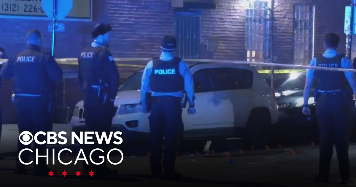 1 man killed, 2 others injured in shooting on Chicago's Lower West Side ...