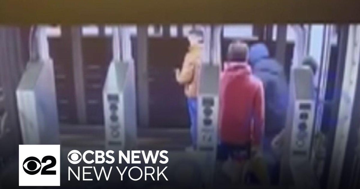 Person of interest in custody after NYC subway shove attack, police ...