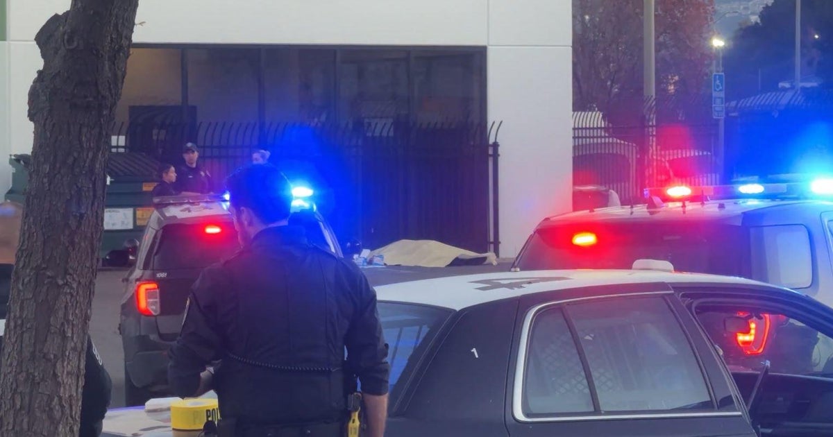 Watch: Scene of fatal shooting in West Oakland outside restaurant ...