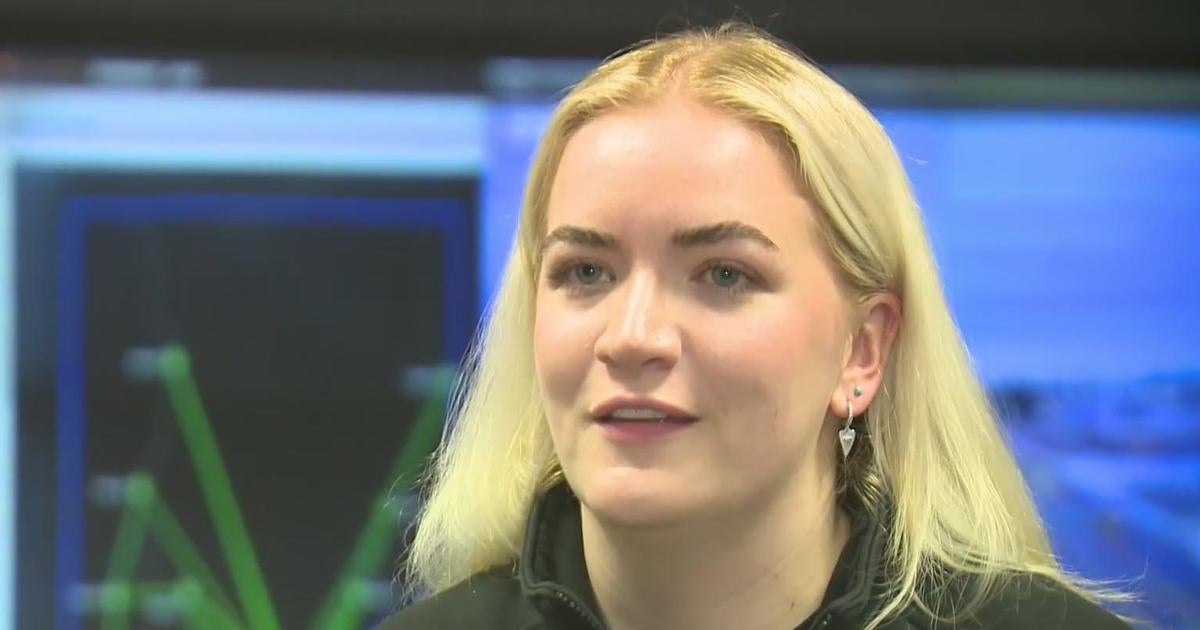 Michigan’s 911 dispatcher helps a couple give birth