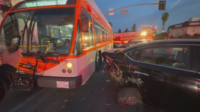 van-nuys-bus-crash.png 