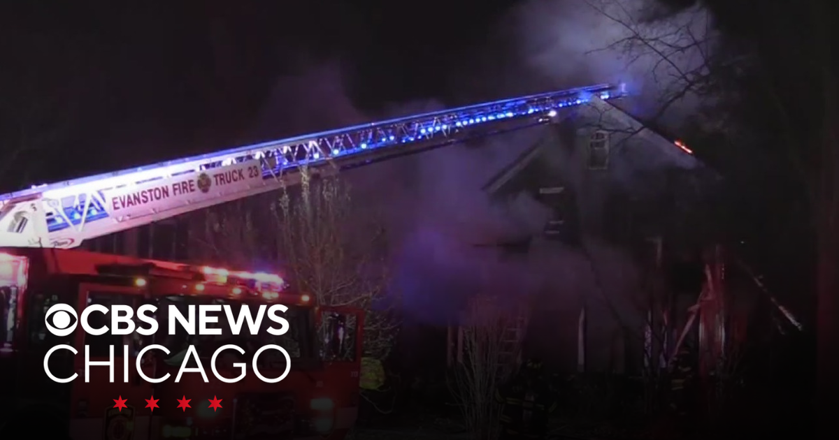 Fire destroys home built in 1900s in Evanston - CBS Chicago