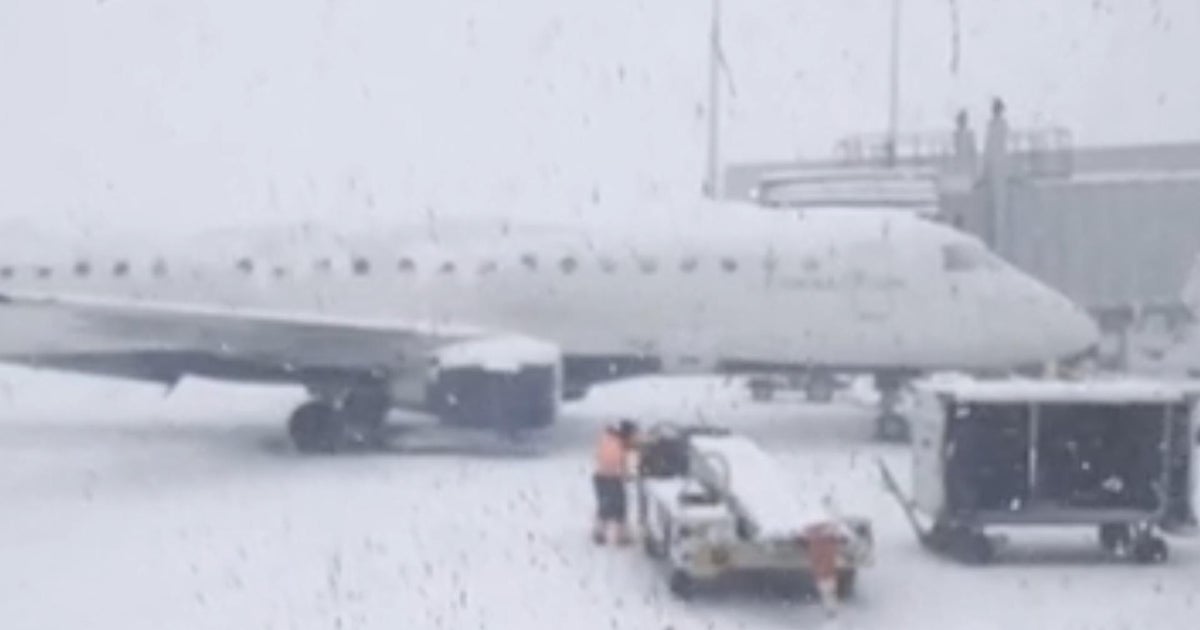 Heavy snow slams part of the U.S.
