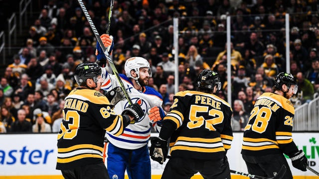 Edmonton Oilers v Boston Bruins 