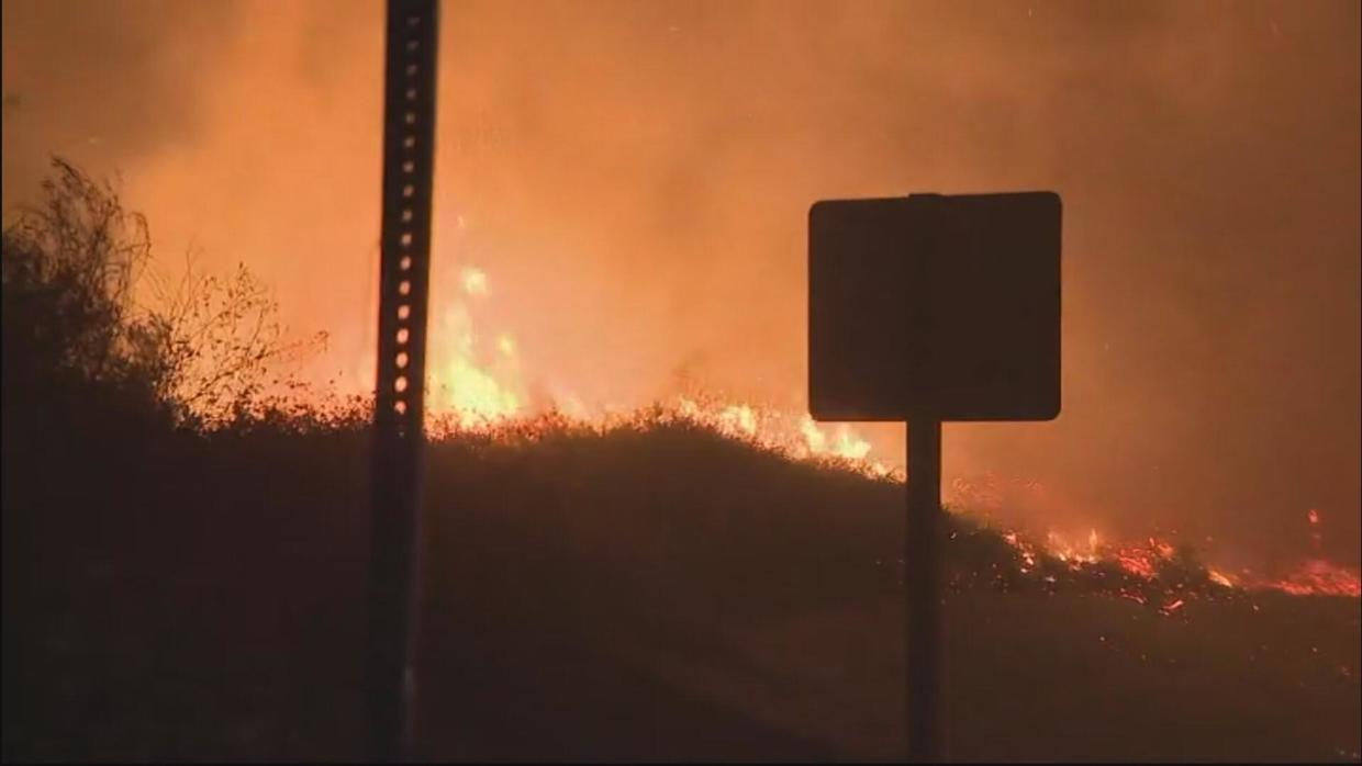 Hurst Fire in Sylmar neighborhood of Los Angeles causes immediate