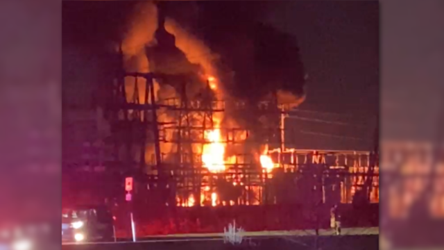 Explosion at North Fort Worth power substation sparks fire, 