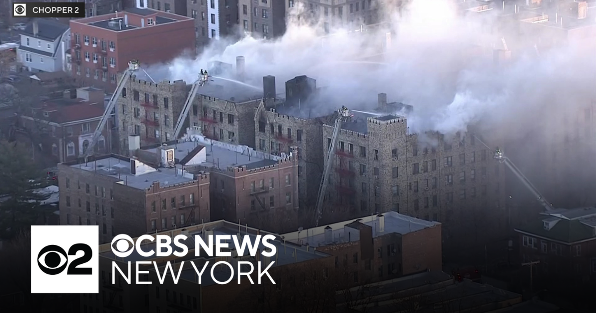 More than 200 residents out in cold after Bronx apartment fire - CBS ...