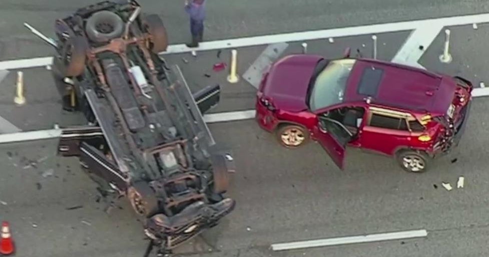 Woman dies after 2 multi-vehicle crashes on I-95 in Oakland Park