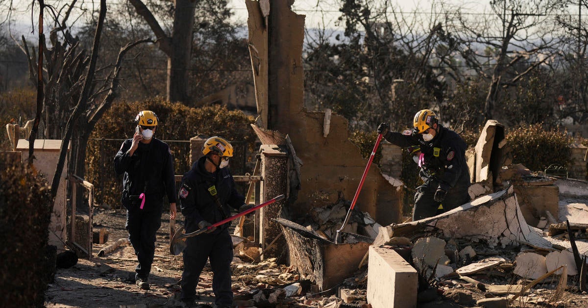 Southern California's winds weakening; at least 25 dead, 26 missing amid wildfires