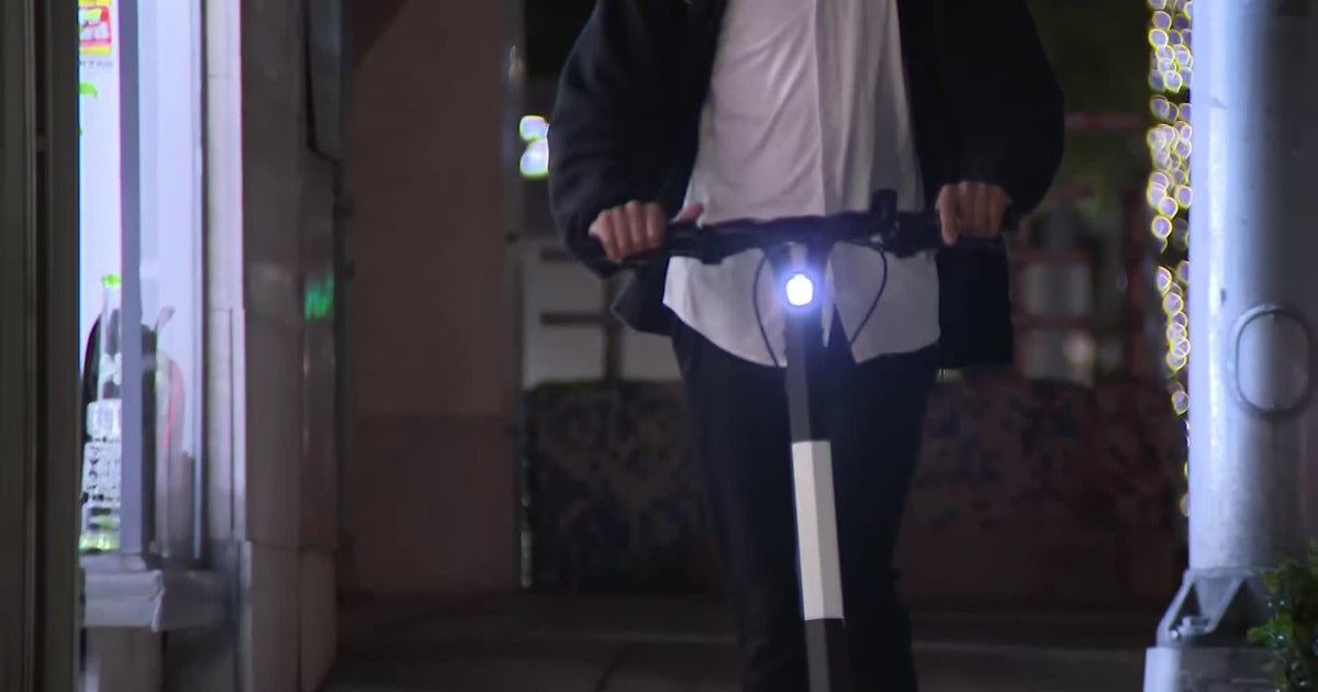 Sidewalk safety concerns rise in Miami Beach over speedy bicycles, scooters Sidewalk safety concerns rise in Miami Beach over speedy bicycles, scooters