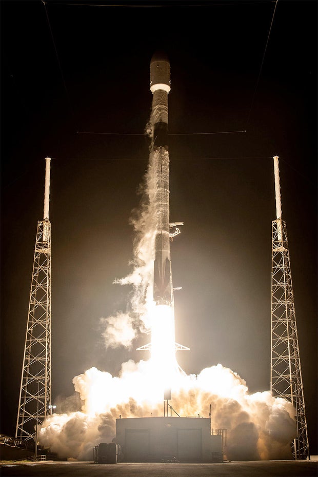 0211525-launch2-spacexc.jpg