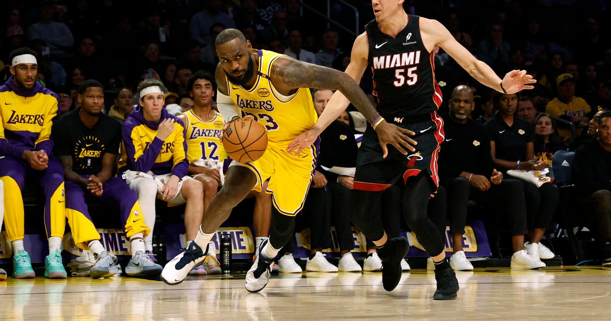Lakers 117-108 win over Heat ends three-game skid Lakers 117-108 win over Heat ends three-game skid