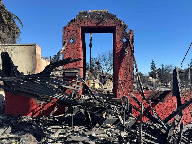 Cenas do rescaldo do incêndio em Eaton.
