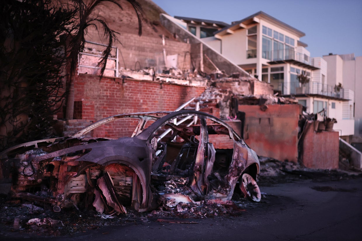 Powerful Winds Fuel Multiple Fires Across Los Angeles Area 