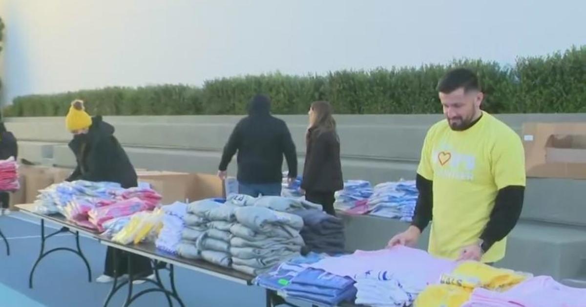 Los Angeles stadiums host fire relief events with donations from professional sports teams