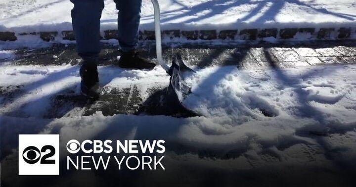 Sunday snow, combined with plummeting temperatures, makes an icy mess ...