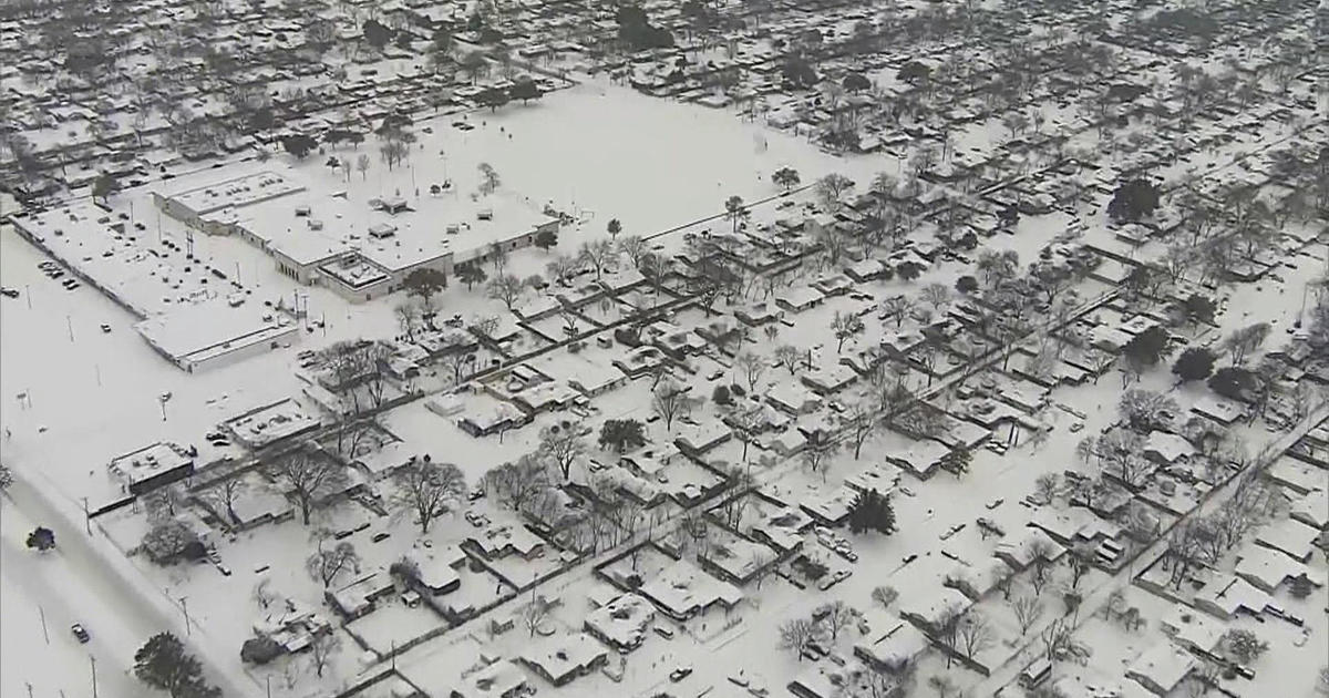 Dangerous winter storm with snow and freezing temperatures sweeps across southern U.S.