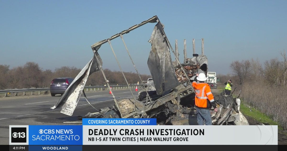 1 killed in early morning crash on Sacramento County freeway