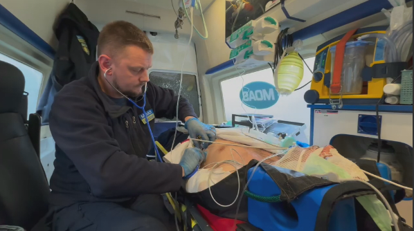 Ucrânia-ambulance-cbs.png