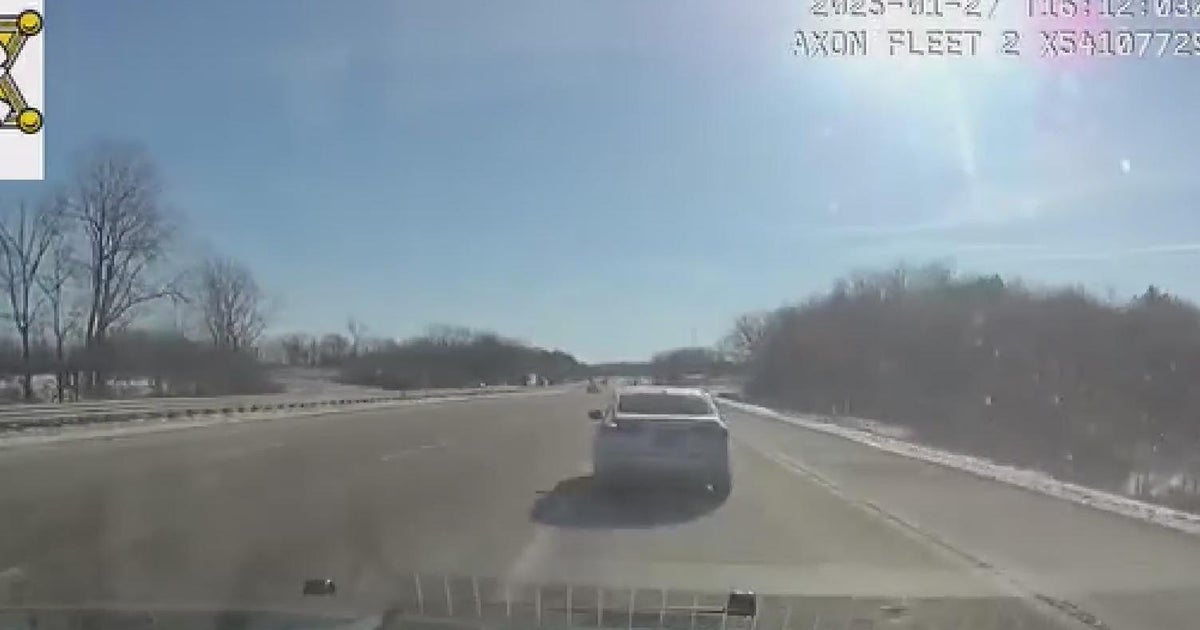 Driver crashes car after high speed-chase in Livingston County - CBS ...