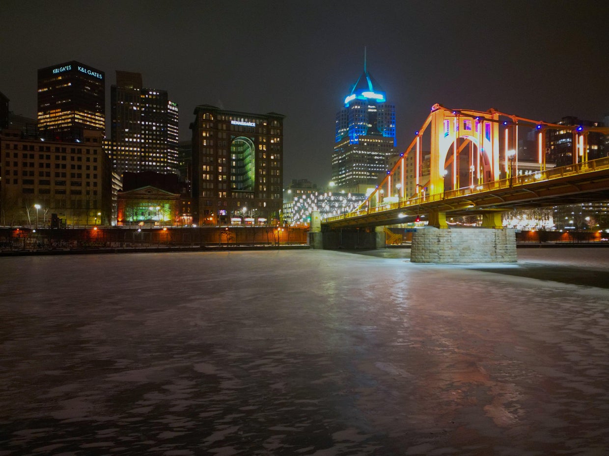 Ice Jams can cause blockages over rivers | Hey Ray - CBS Pittsburgh
