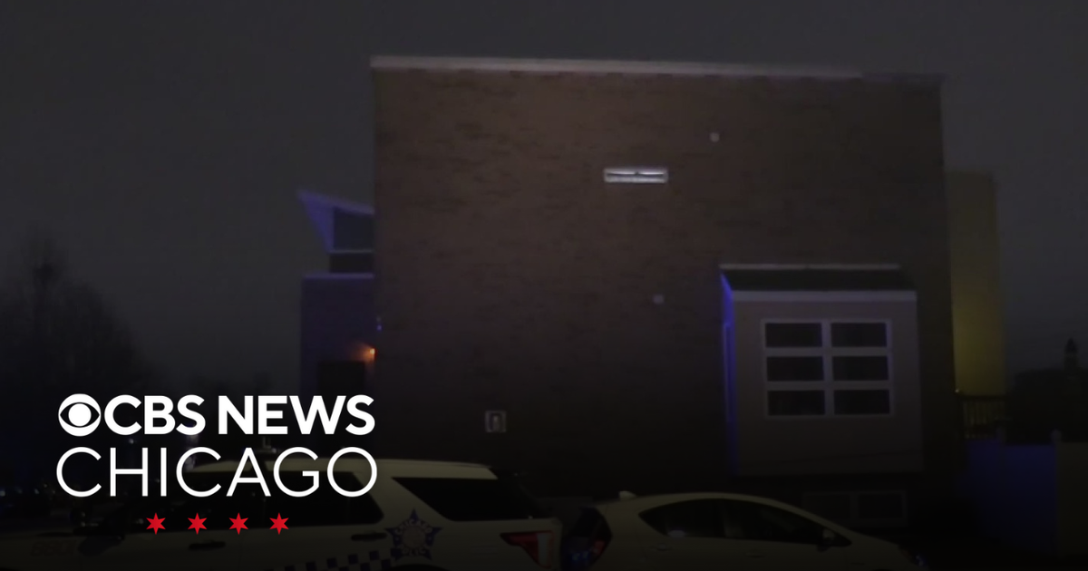 Woman in custody after shooting, killing man in Auburn Gresham - CBS ...
