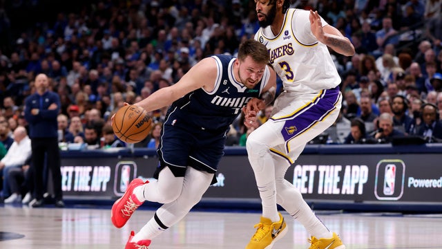 Los Angeles Lakers v Dallas Mavericks 
