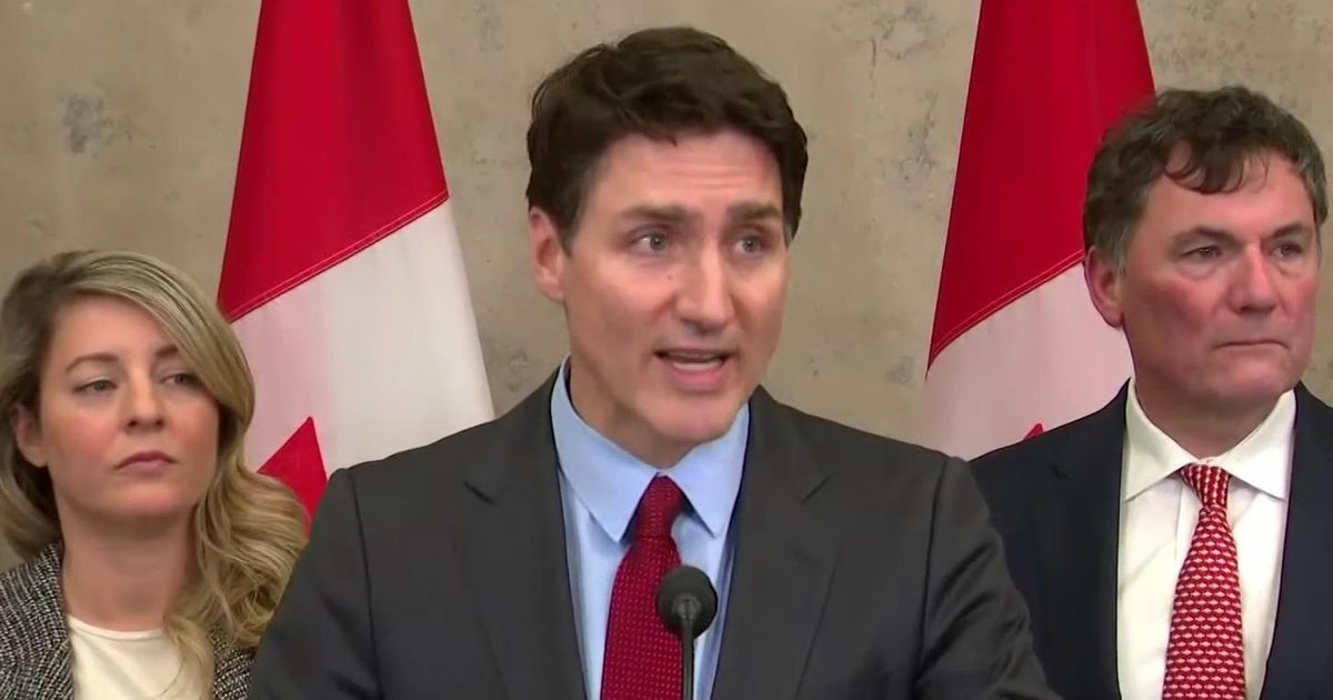 Canadian and Mexican leaders respond to new Trump tariffs
