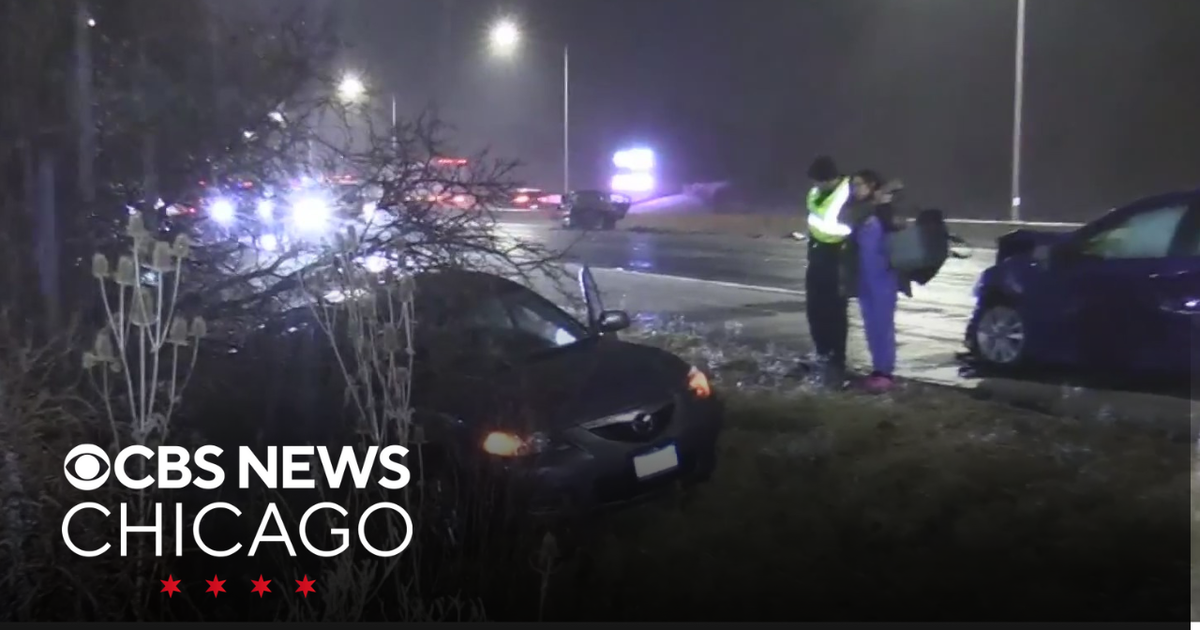 Indiana police report overnight crashes due to slick roads - CBS Chicago