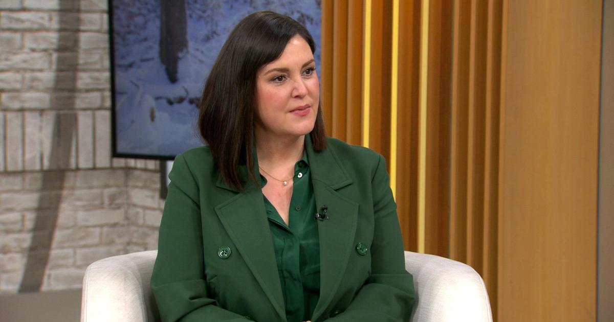 Melanie Lynskey on upcoming season of 