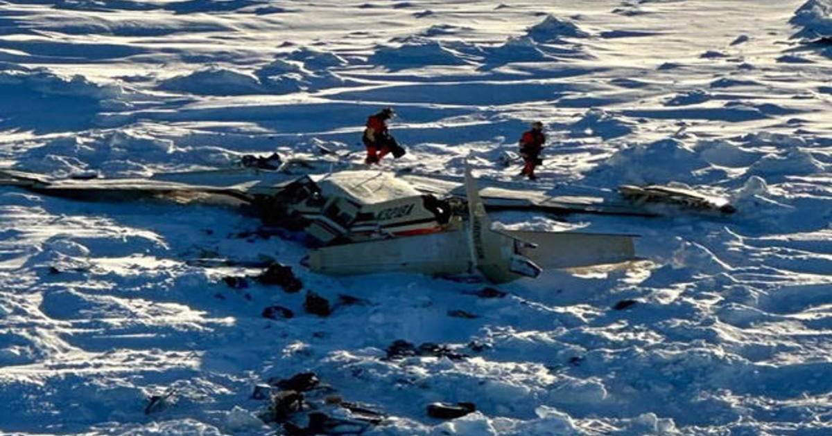 Eye Opener: 10 dead in Alaska plane crash