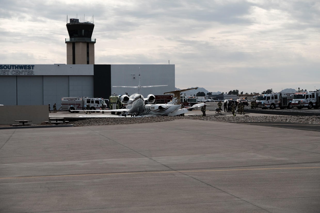 1 dead after Vince Neil's plane crashes into another jet at Scottsdale ...