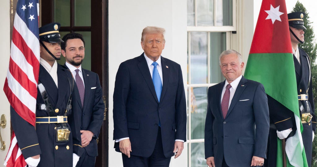 Trump pushes Gaza resettlement plan in meeting with Jordan’s King Abdullah II  www.cbsnews.com