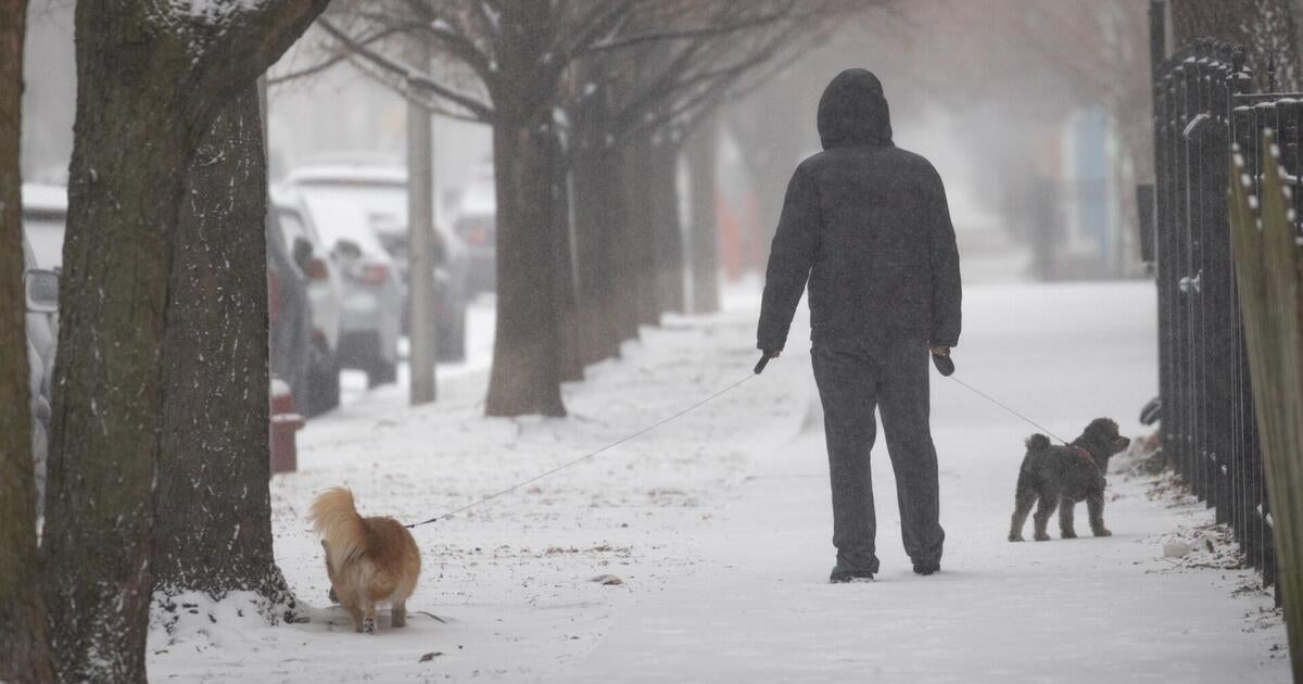 Snow slams parts of the U.S.