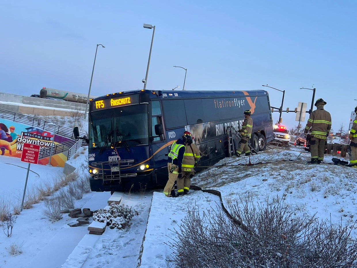RTD bus slides off Highway 36 in Denver metro area - CBS Colorado