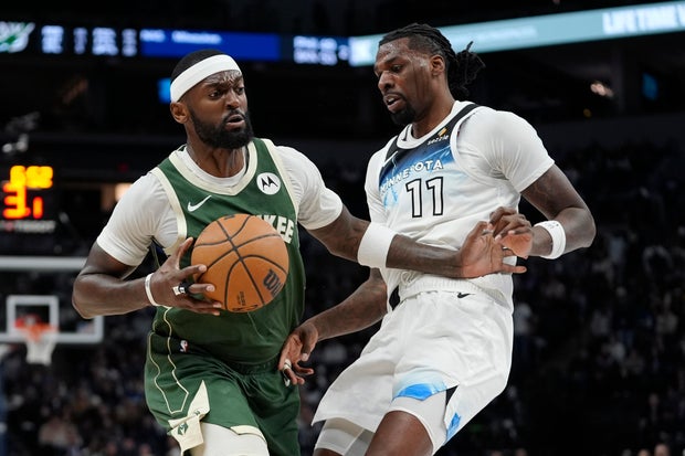 Bucks Timberwolves Basketball 