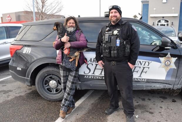 centennial-man-reunited-with-stolen-dog2.jpg 