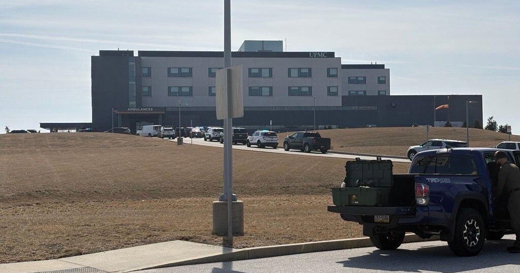 Police officer and gunman dead after shots fired at York, Pennsylvania hospital, DA says Police officer and gunman dead after shots fired at York, Pennsylvania hospital, DA says