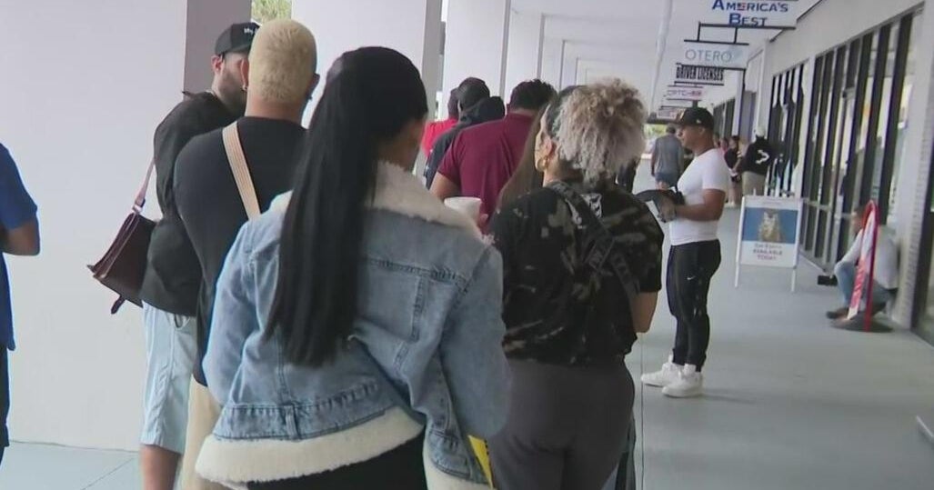New location for driver's license services opens in Miami - CBS Miami