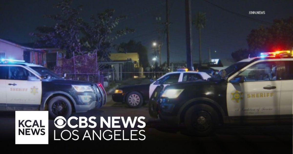 Homicide detectives investigate 2 deadly shootings in South Los Angeles ...
