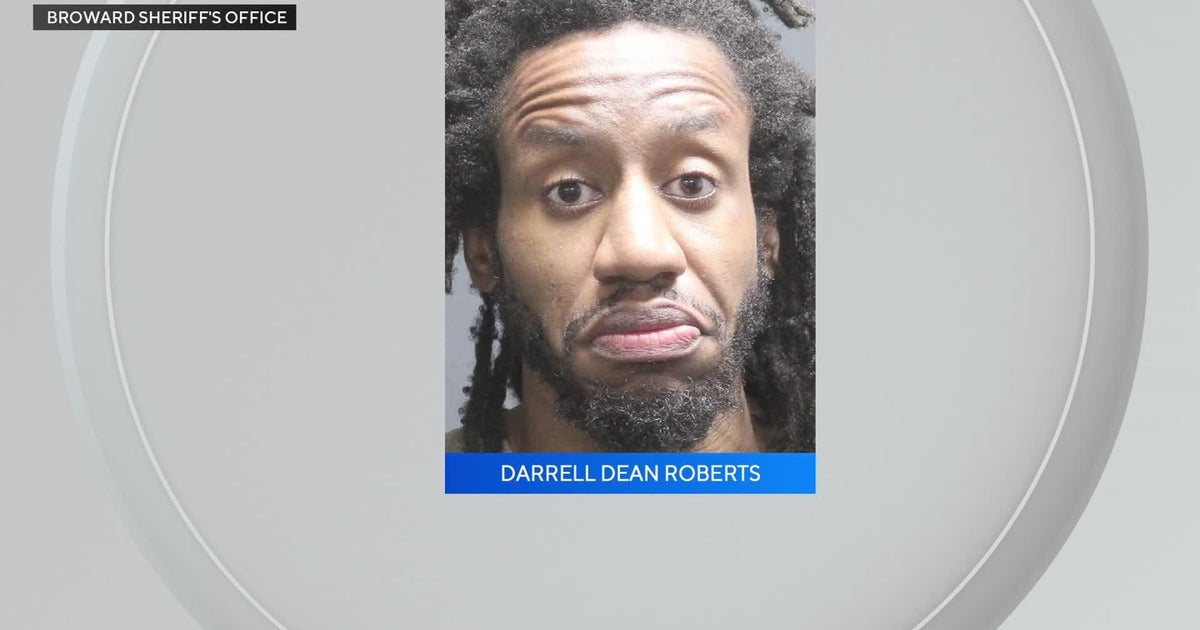 Man accused of attacking mother, worker at Pembroke Pines home denied bond Man accused of attacking mother, worker at Pembroke Pines home denied bond