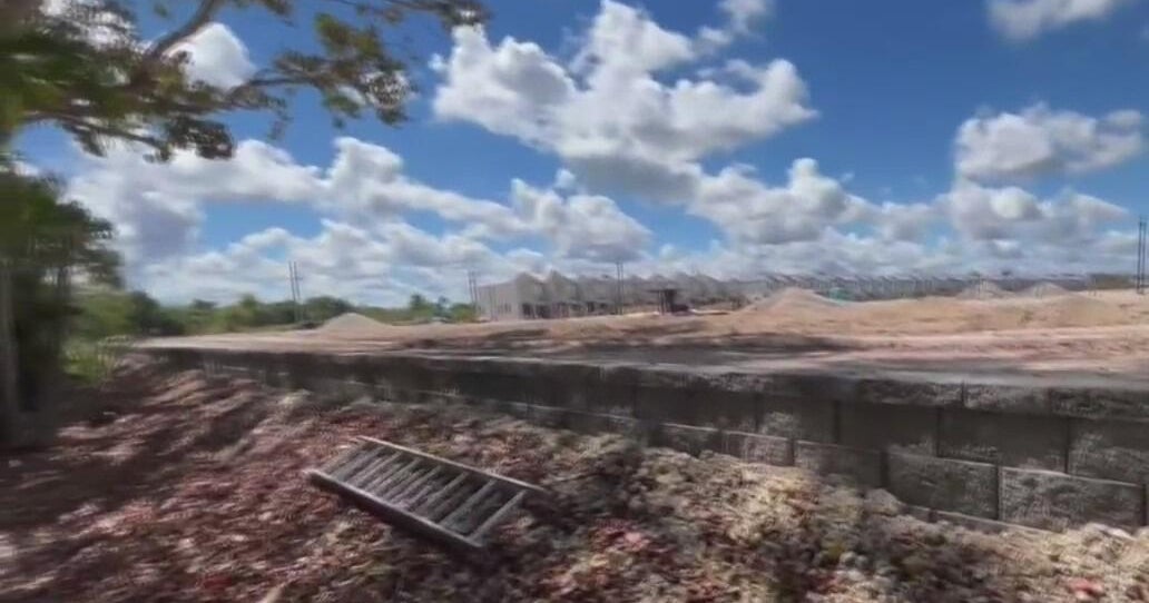 Digging over the line: Florida City residents raise property concerns ...
