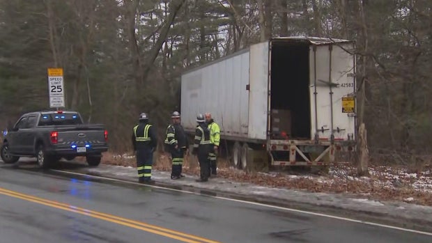 Tractor-trailer crash 