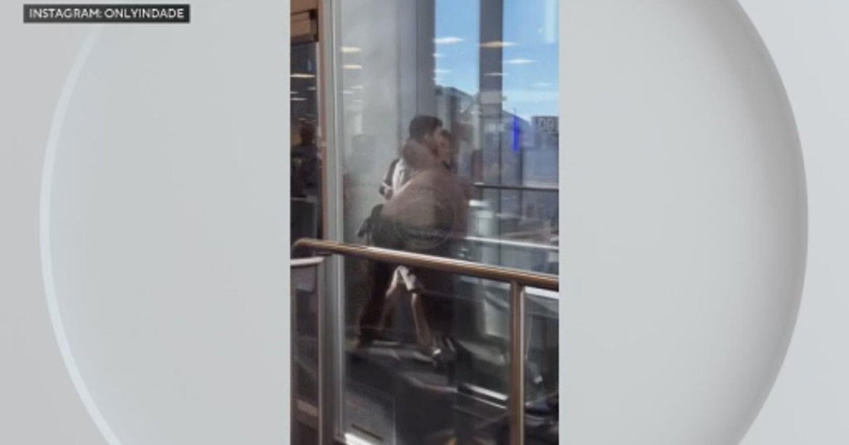 Altercation at Miami International Airport lands 2 passengers running late for Mexico flight in jail, MDSO says Altercation at Miami International Airport lands 2 passengers running late for Mexico flight in jail, MDSO says