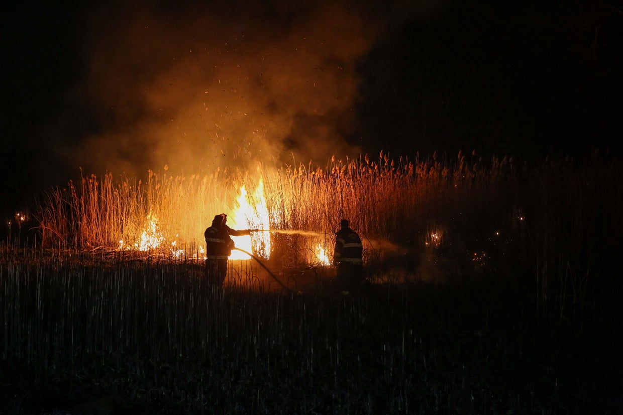 Brush fire spreads across 10 acres in McHenry County, Illinois; experts ...